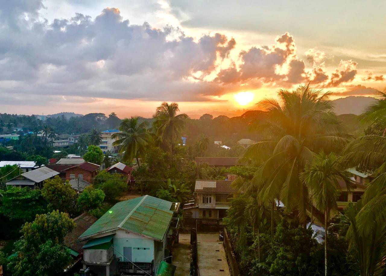 Regent Hotel Mergui Bagian luar foto