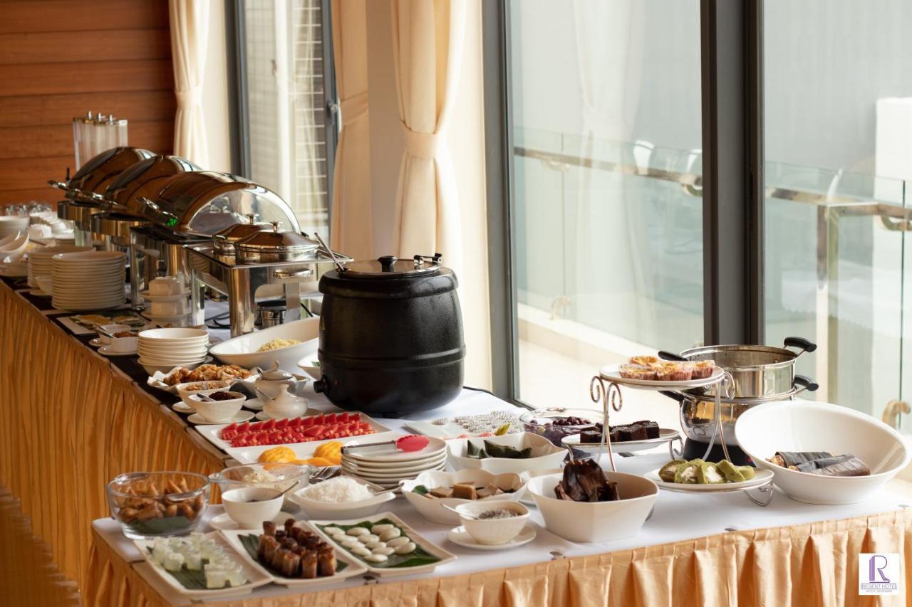 Regent Hotel Mergui Bagian luar foto